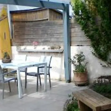 Holiday Rue De Roux Λα Ροσέλ